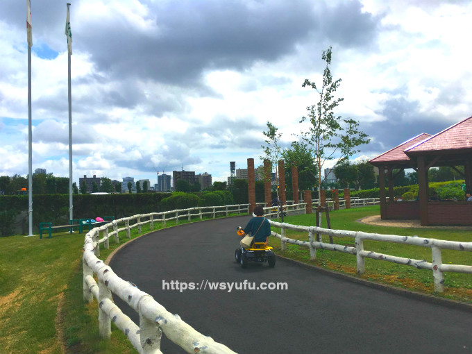 札幌競馬場　ターフパーク　電動バギーサーキット　子供　遊び場