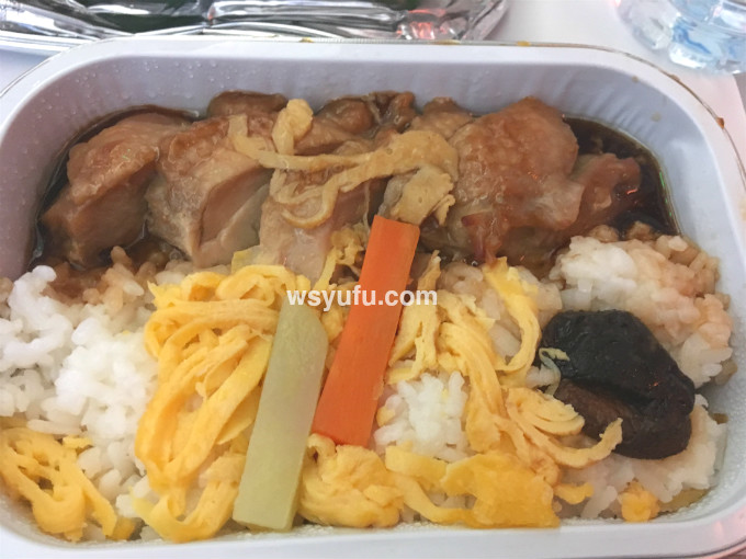 新千歳空港発　タイ　バンコク　家族旅行　エアアジア　機内食